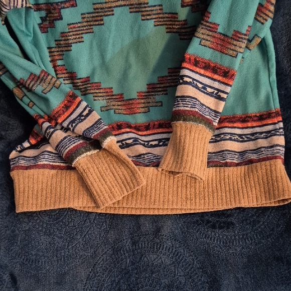 OP Aztec Pattern Hoodie in Blue and Tan - Picture 9 of 10